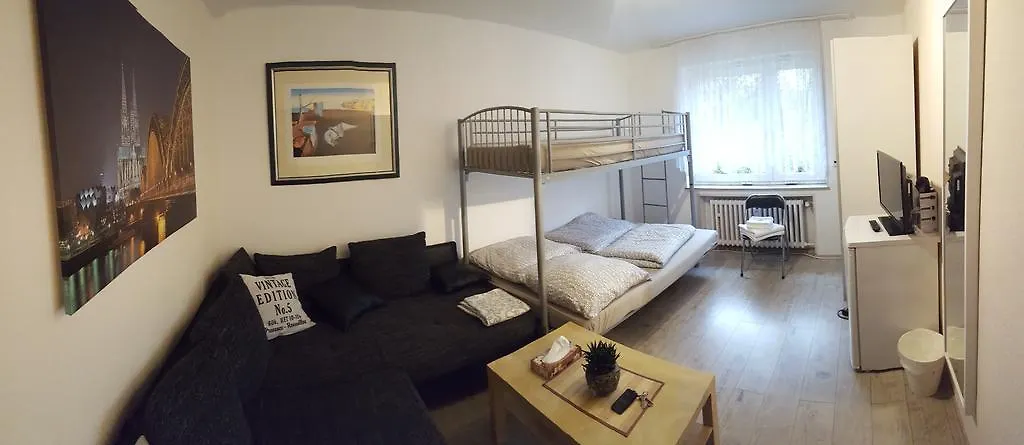 Robert\'S Rent A Room contacts